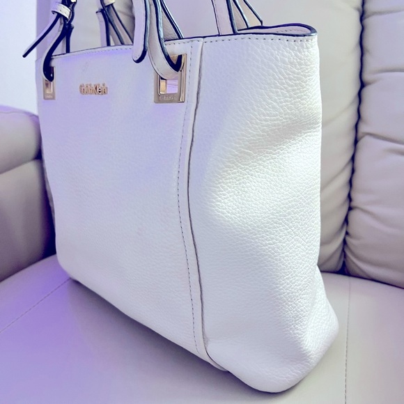 πCalvin Kline handbag w/ pebbled leather.VERY SOFT & SUPPLEπ - Picture 2 of 11